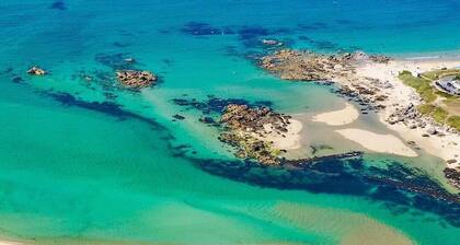 3* Beach house in Plouescat in front of the sea