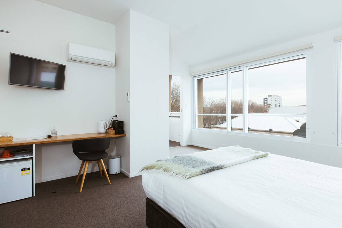 Chambres insonorisées, fer et planche à repasser, Wi-Fi gratuit