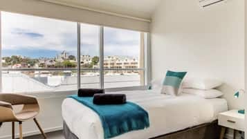 Room | 1 bedroom, iron/ironing board, free WiFi, bed sheets