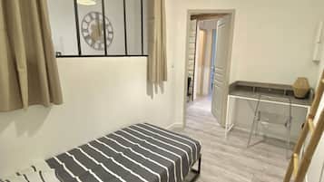 2 bedrooms, WiFi, bed sheets