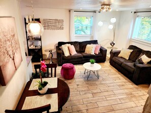 Living area - Stone Forest (Tampa)