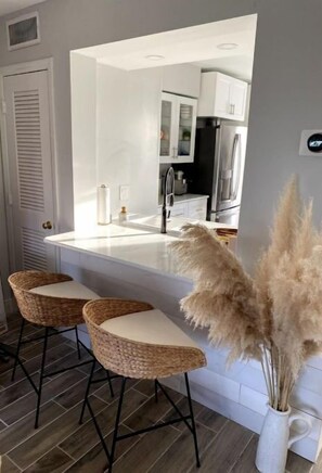 Interior - Salty Sails Escape - 2 Bed 1.5 Bath Beachside Townhome (Indian Harbour Beach)