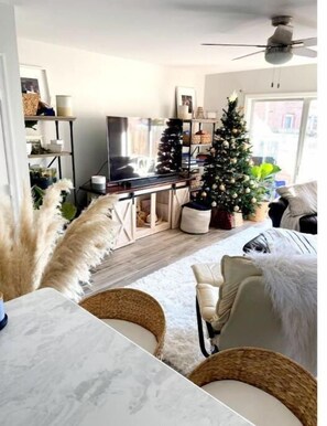 Interior - Salty Sails Escape - 2 Bed 1.5 Bath Beachside Townhome (Indian Harbour Beach)