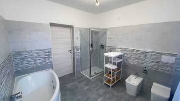 Deluxe-Doppelzimmer | Badezimmer