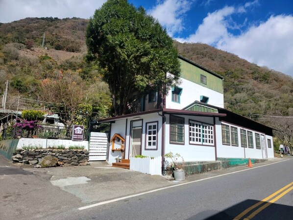 Exterior - 57HOMESTAY (Ren'ai)