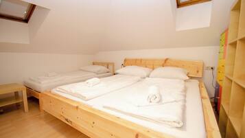 Apartment, 1 Schlafzimmer, Bergblick | Bügeleisen/Bügelbrett, kostenloses WLAN