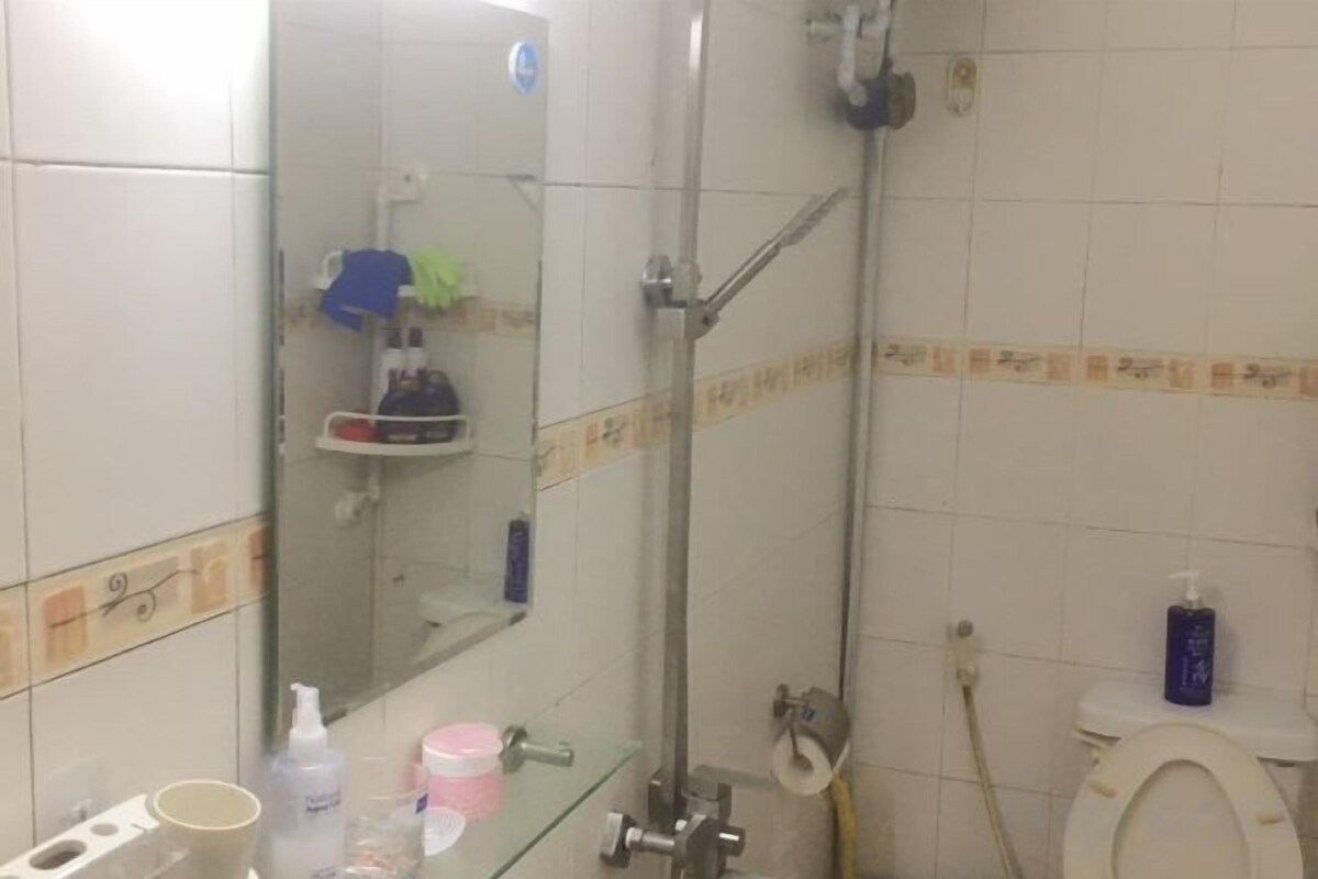 Bathroom | Shower, hydromassage showerhead, designer toiletries, hair dryer