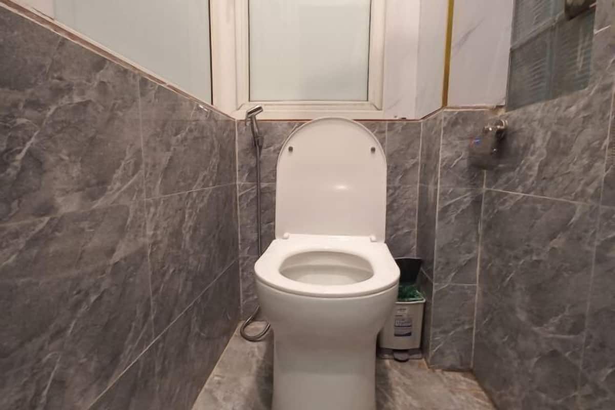 Bathroom | Shower, hydromassage showerhead, designer toiletries, hair dryer