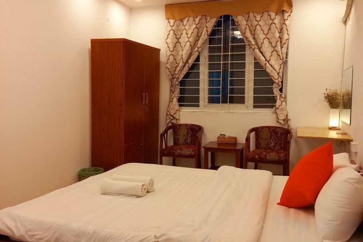 Double Room With Private Bathroom