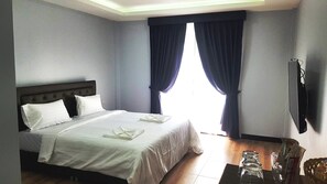 1 bedroom, down duvets, pillow-top beds, minibar - La Capannina Ristorante & Hotel Patong (Patong)
