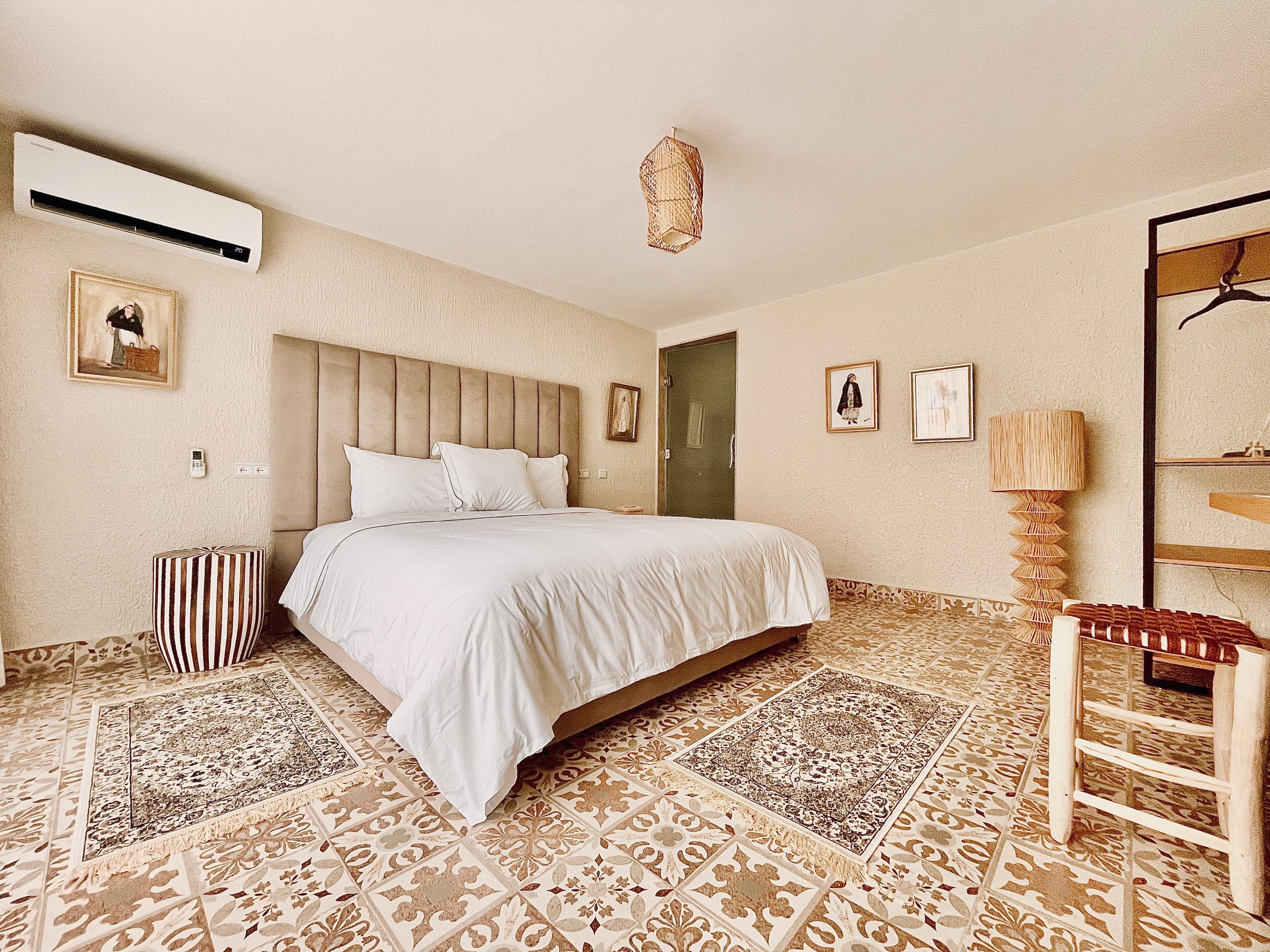 Bộ đồ giường cao cấp, nệm cao su hoạt tính (memory foam) 