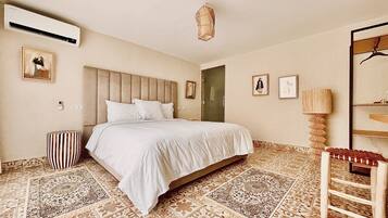 Bộ đồ giường cao cấp, nệm cao su hoạt tính (memory foam)