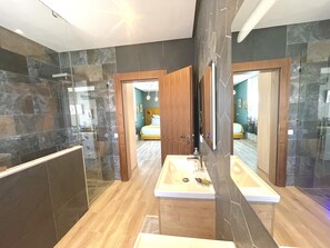 Junior Double Room | Bathroom | Shower, rainfall showerhead, hair dryer, towels - The Olives Sanctuary (Marrakech)