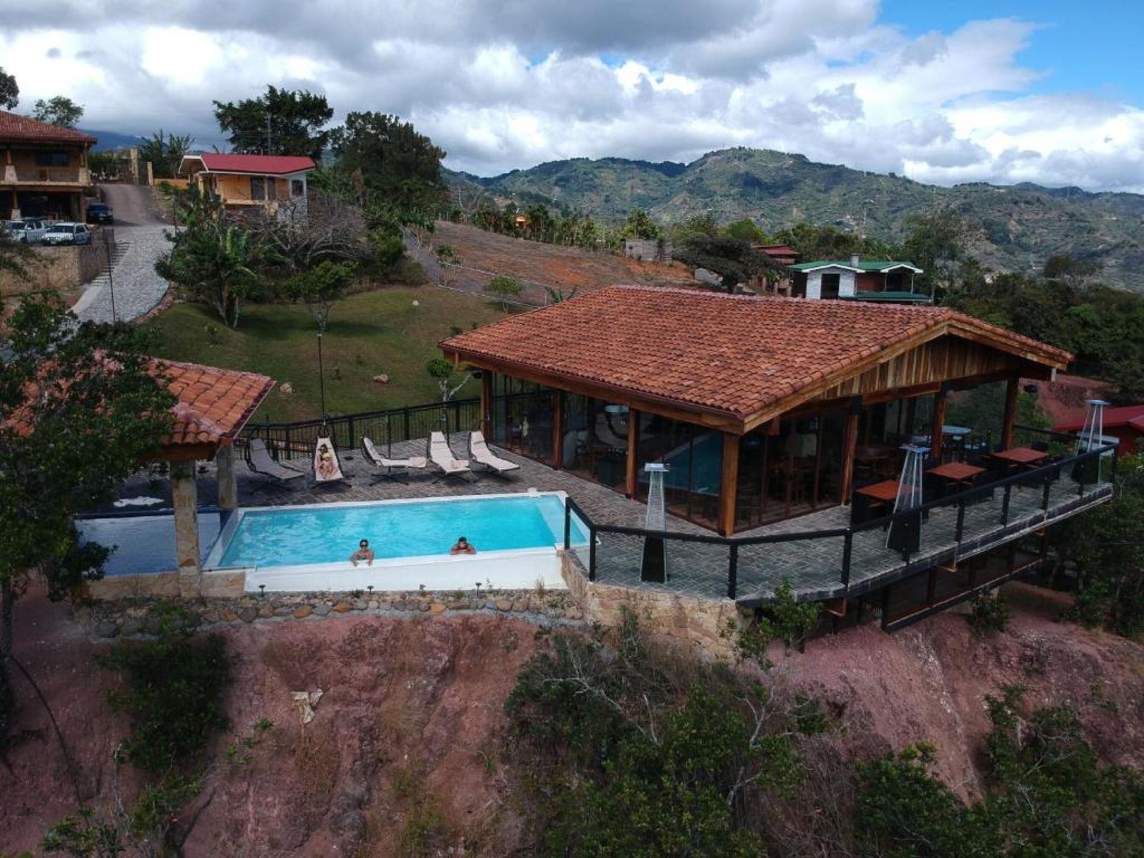 Alberca al aire libre 