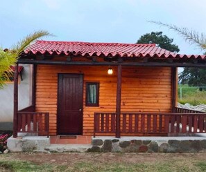 Comfort Cabin | Minibar, in-room safe, desk, free WiFi