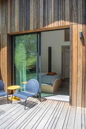 Dobbeltværelse med dobbeltseng eller 2 enkeltsenge | Terrasse/gårdhave