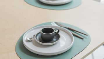Desayuno buffet diario (EUR 15 por persona)