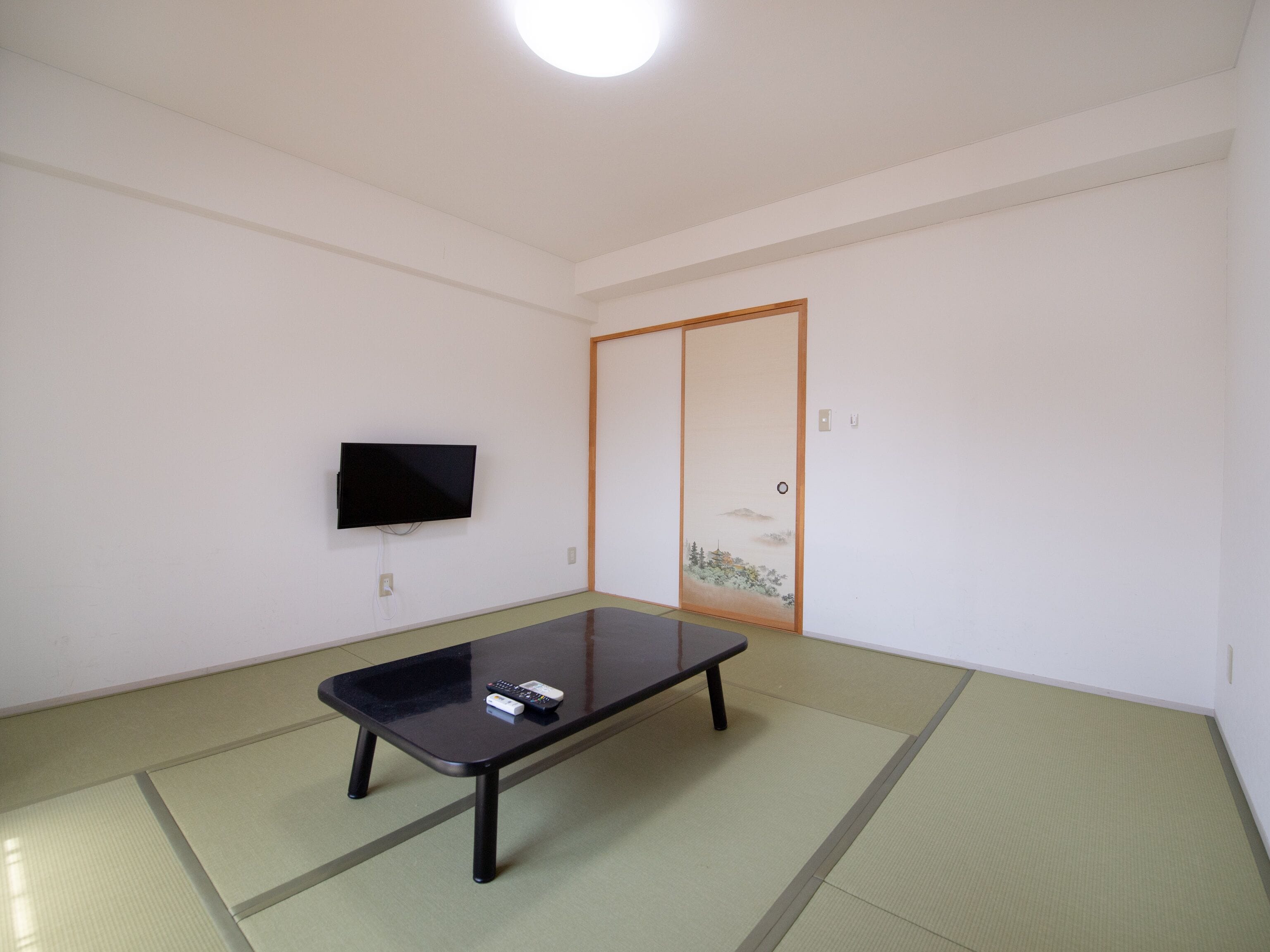 Traditional Triple Room, Non Smoking | Down comforters, free WiFi, bed sheets