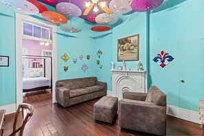 Standard Suite | 1 bedroom, blackout drapes, iron/ironing board, free WiFi - La Belle Esplanade (New Orleans)