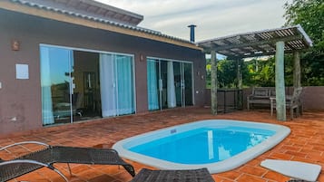 Design Chalet, Private Pool, Lakeside