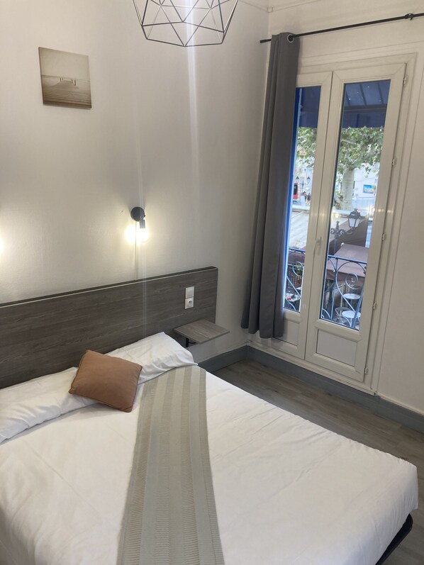 Classic-Doppelzimmer | Schreibtisch, Verdunkelungsvorhänge, schallisolierte Zimmer