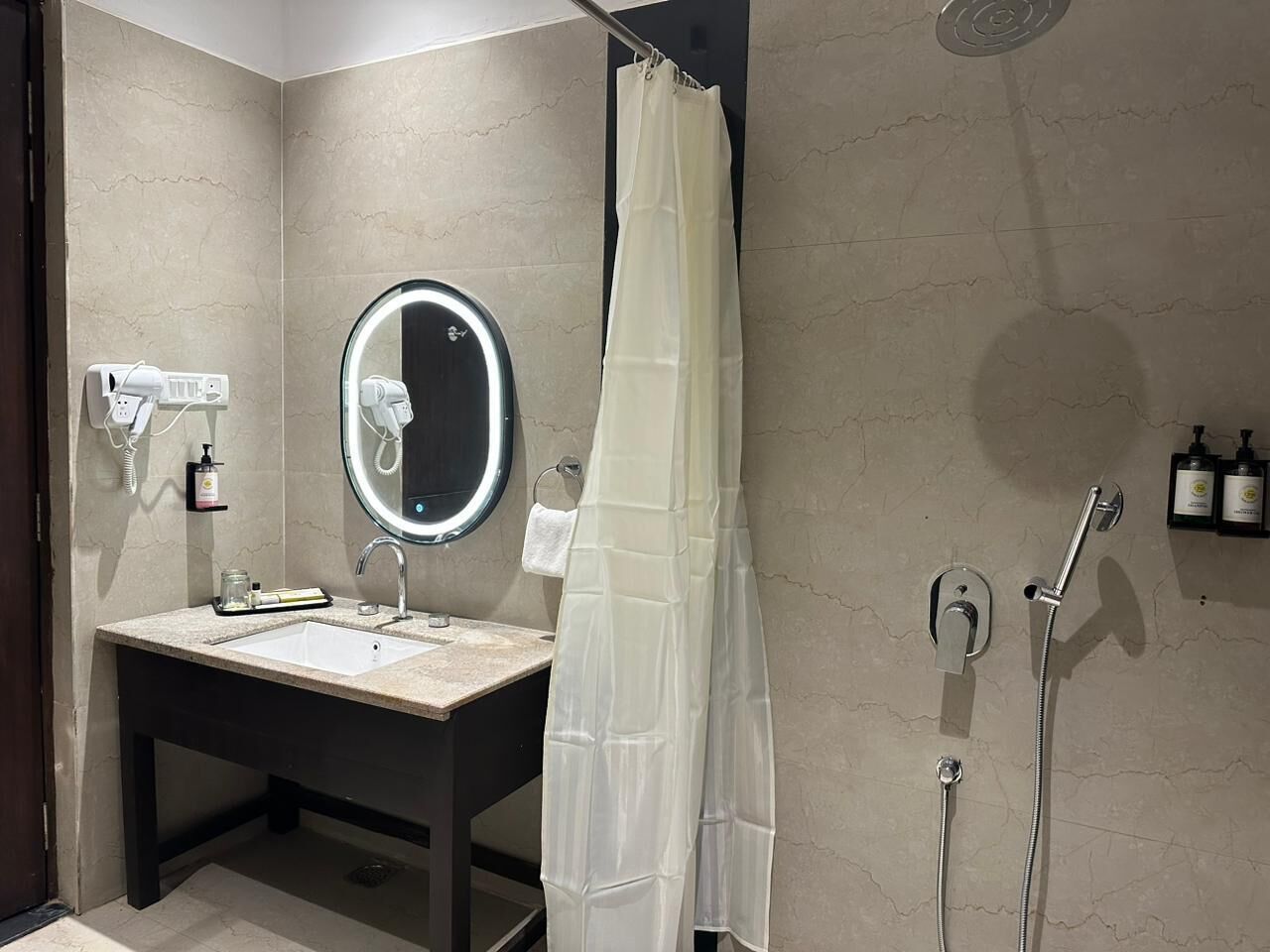 Kamar