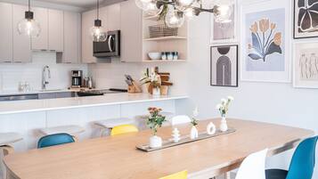 Kondominium | Dapur pribadi | Lemari es besar, microwave, oven, dan kompor