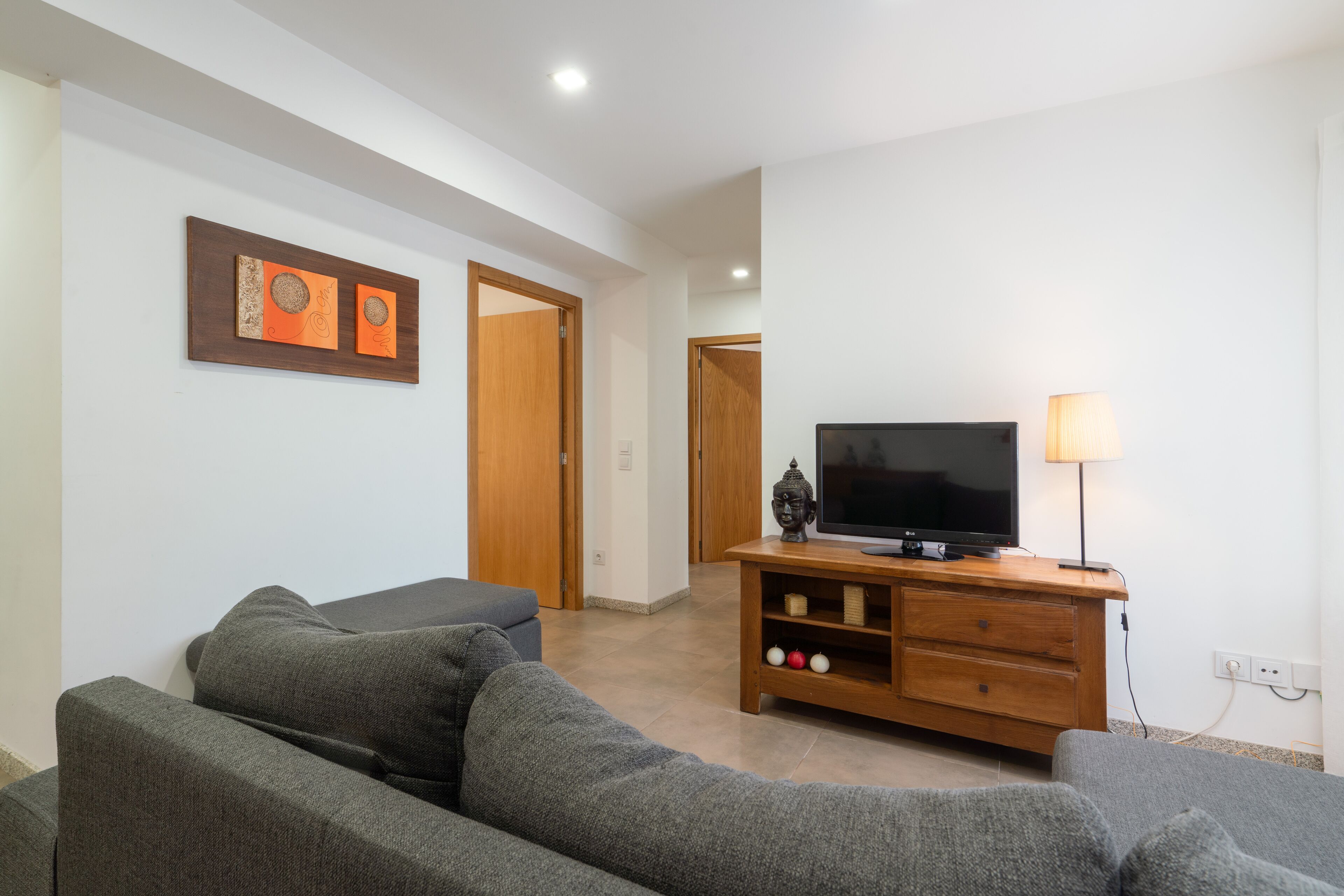 Casa da Petisqueira 61 | 起居区 | 42-英寸纯平电视 （配备有线频道）、电视