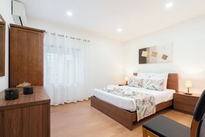 Casa da Petisqueira 61 | Minibar (con algunos artículos gratuitos) y mobiliario individual