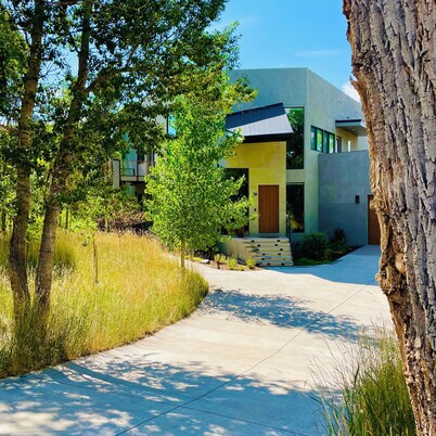 5 Star Luxury Home Surrounded by Nature