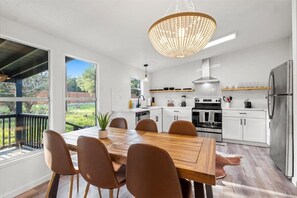 3 Bed 2 Bath Cabin | Private kitchen | Full-sized fridge, microwave, oven, stovetop