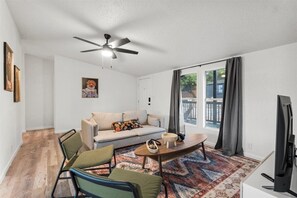 Starlight A - Armadillo | Living room