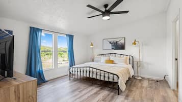 3 habitaciones, decoración personalizada y muebles diferentes