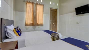 Economy Twin Room | Free WiFi, bed sheets