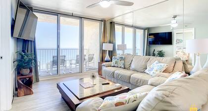 Beachfront Oceania Beach Club Complex