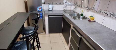 Rom – basic, 1 dobbeltseng, ikke-røyk | Eget kjøkken