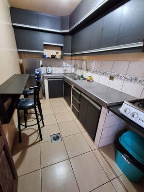 Basic Room, Non Smoking | Private kitchen - Oruro (Oruro)