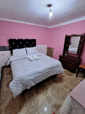 Basic Room, Non Smoking | 3 bedrooms, free WiFi