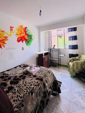 3 habitaciones, decoración personalizada y muebles diferentes