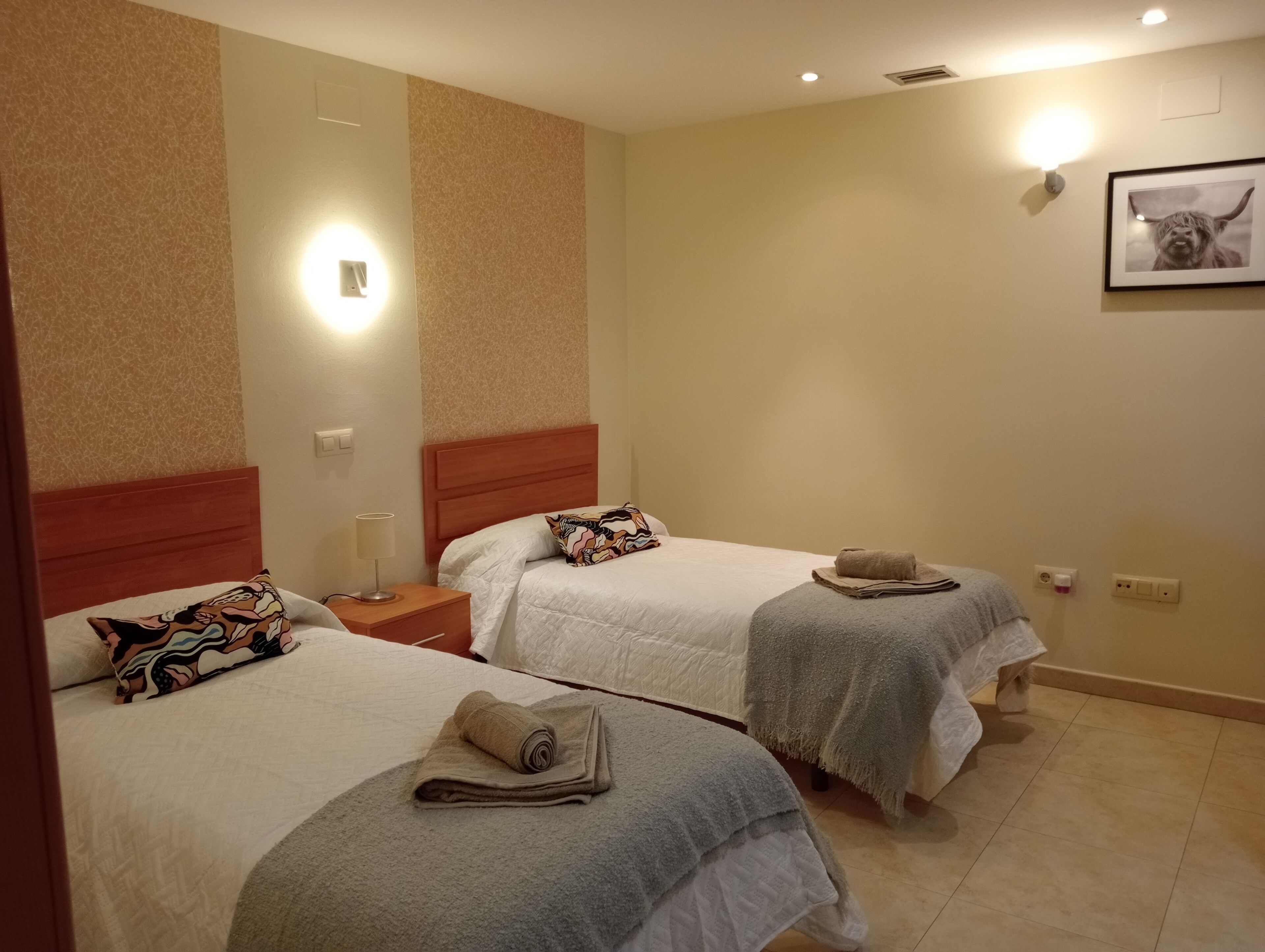 2 bedrooms, iron/ironing board, travel cot, free WiFi