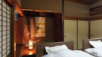 Desk, free WiFi, bed sheets