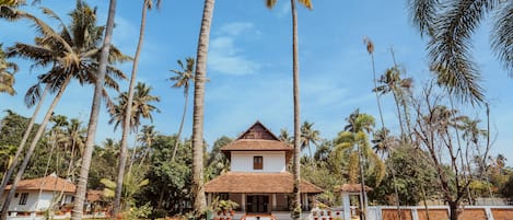 Deluxe Suite | Bathroom