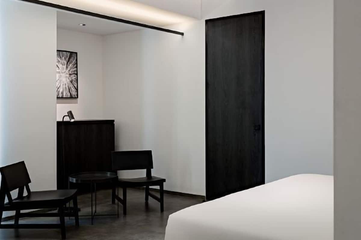 Skrivebord, lydisolering, sengetøj