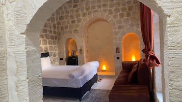 Dobbelt- eller tomannsrom – classic | Skrivebord, skrivebord for bærbar PC, wi-fi (inkludert) og sengetøy