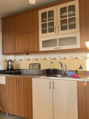 Classic-Dreibettzimmer | Eigene Küche