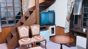 Family Loft | Free WiFi, bed sheets