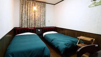 Basic Twin Room | Free WiFi, bed sheets