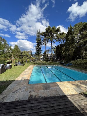Property grounds - Pousada Granja Santa Barbara (Petrópolis)