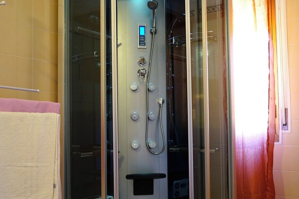 Comfort Double or Twin Room, 1 Bedroom | Bathroom | Hair dryer, bidet