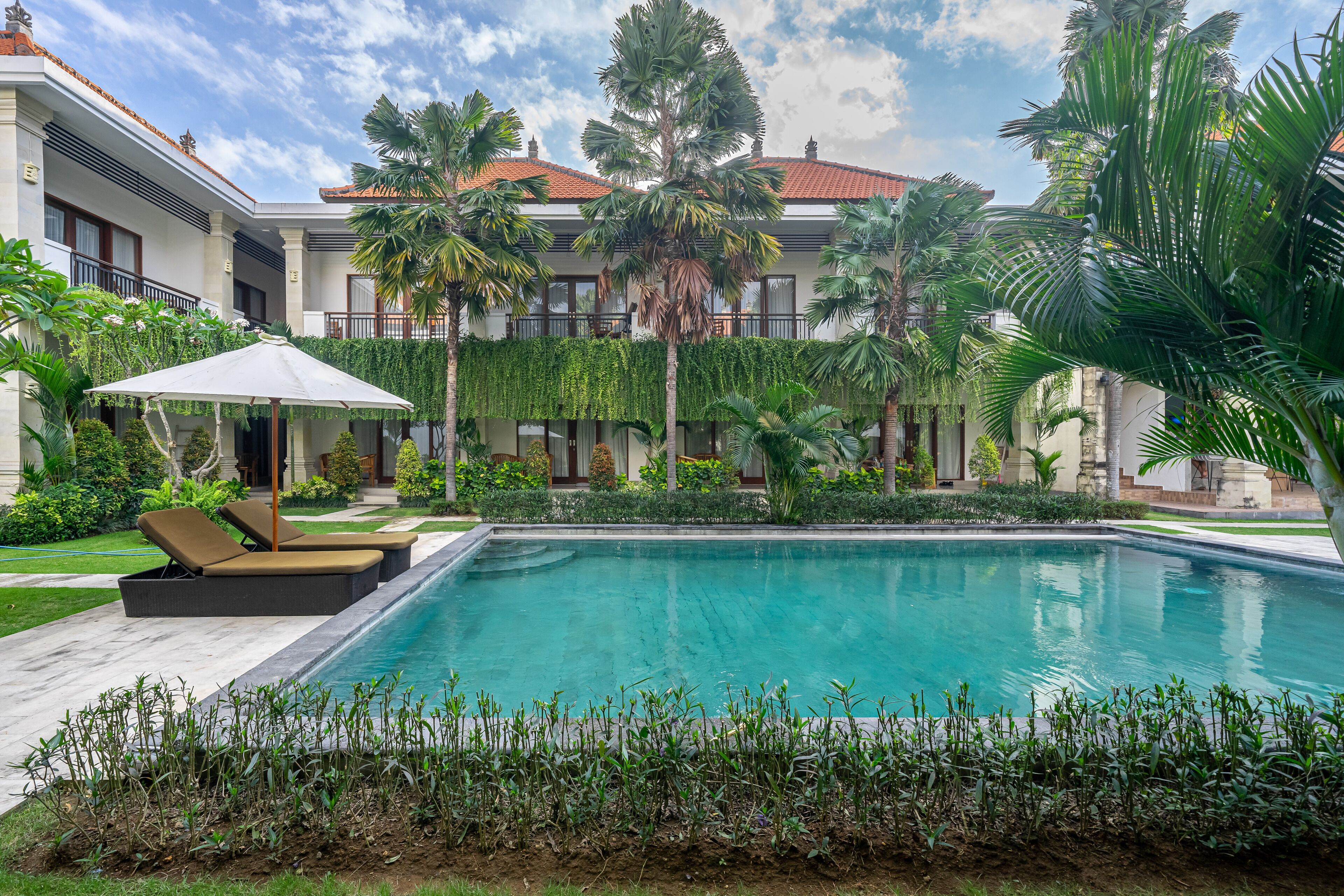 Kolam renang outdoor